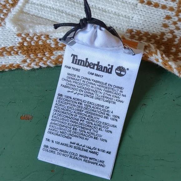 NWT Timberland cream and tan plaid scarf - Picture 7 of 8